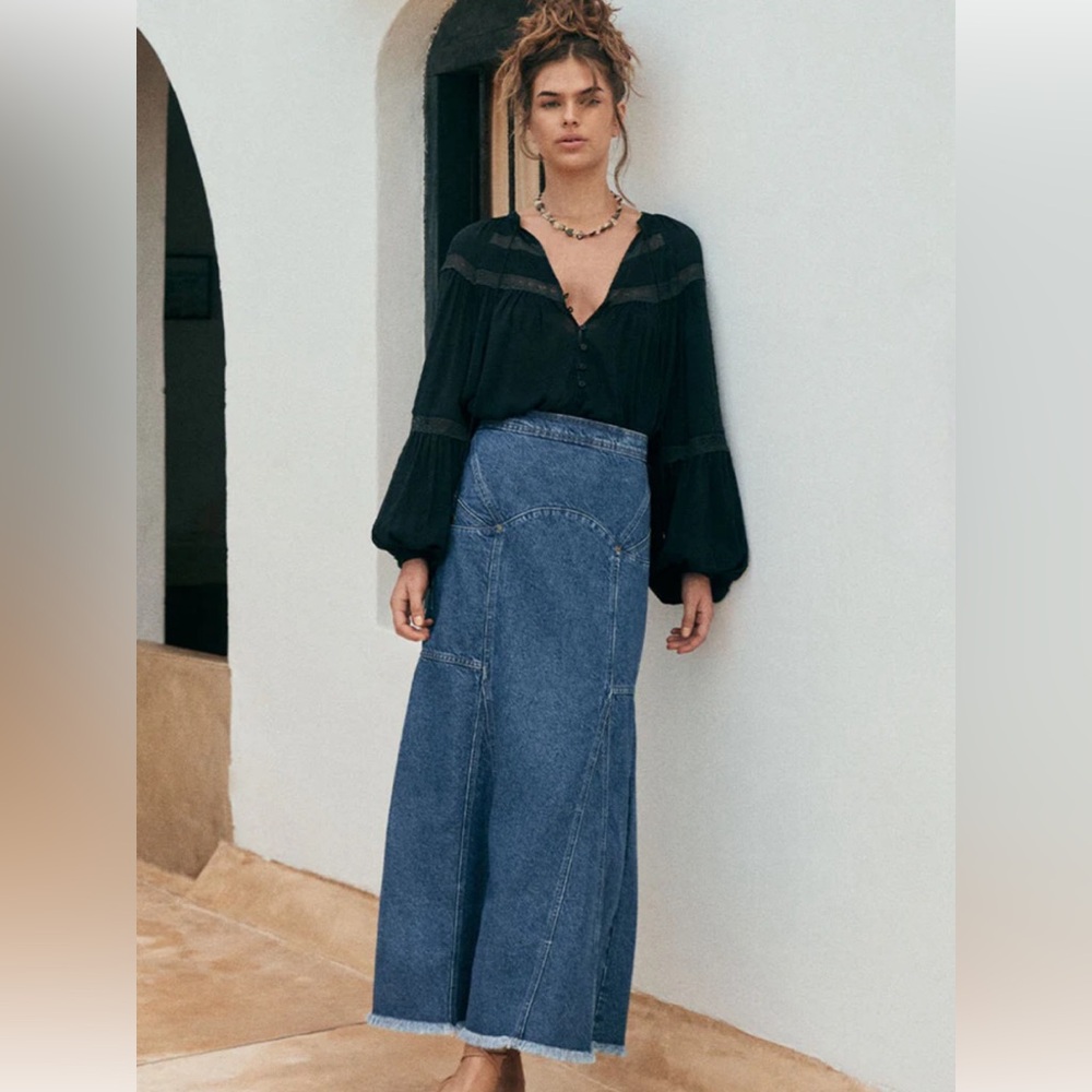 MUSE DENIM MAXI SKIRT
Inky Blue